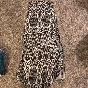 Patterned maxi-skirt